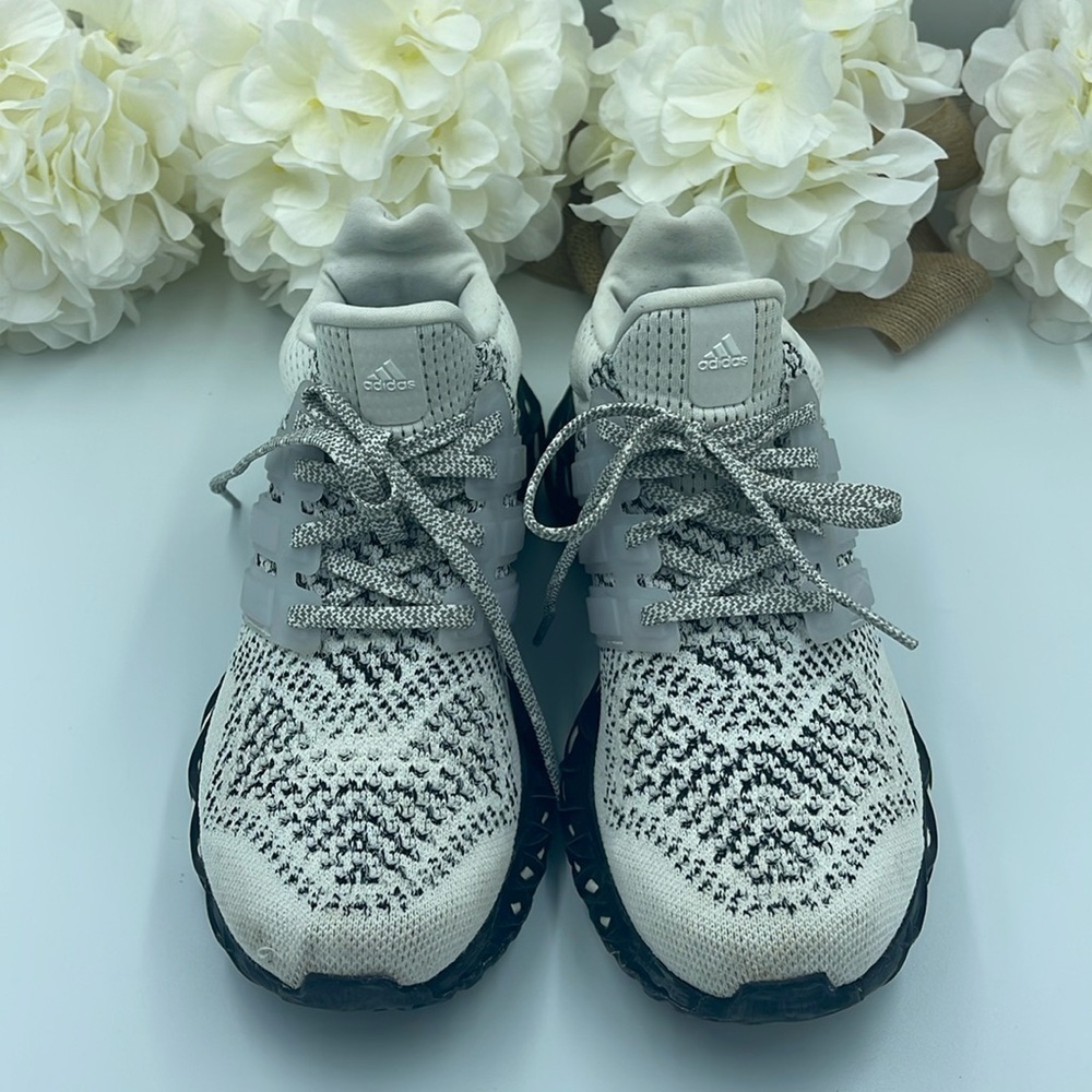 Adidas UltraBoost Web DNA Black-White Sneakers women size 6